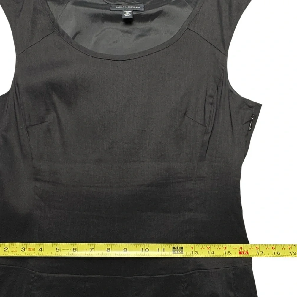 Banana Republic A-Line Linen Blend Dress Size 10 Black Pleated Sleeveless - Picture 6 of 10